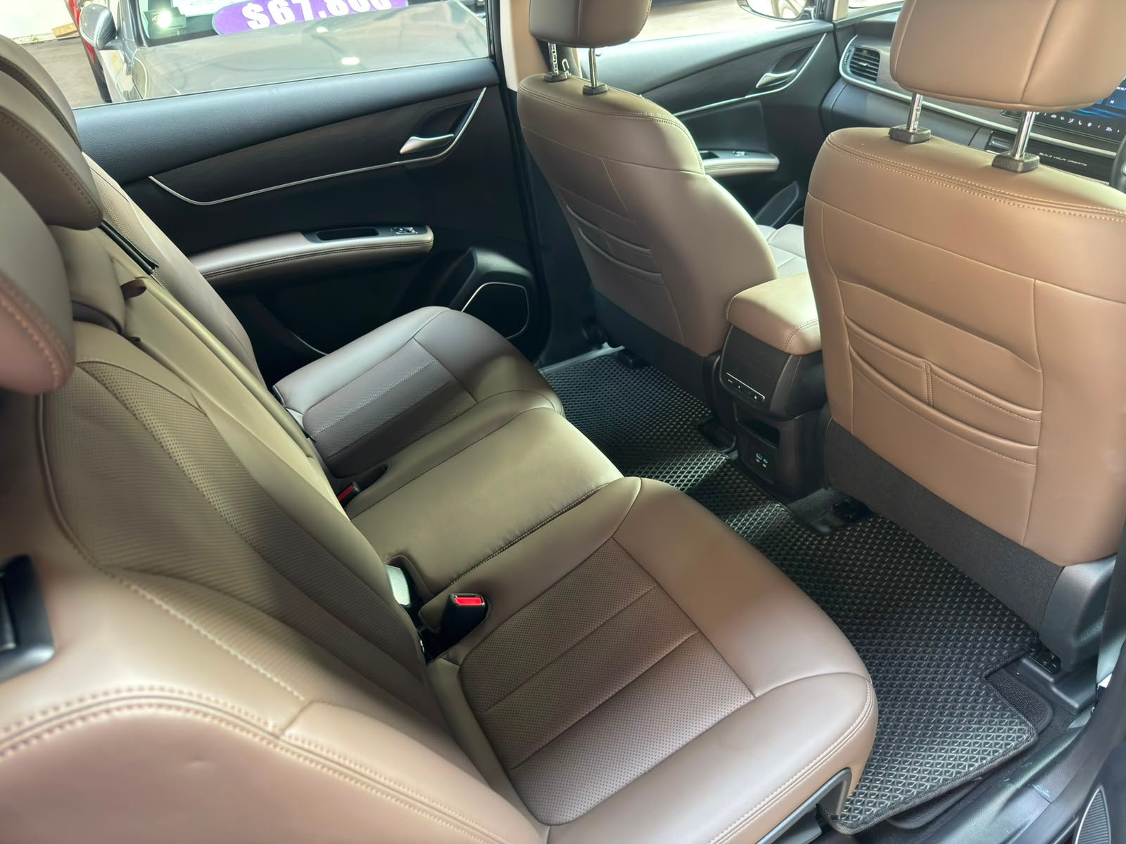 BYD M6 Extended Range 7 Seater photo 8